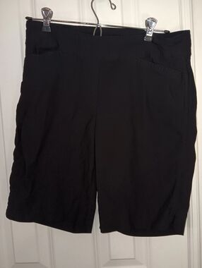 Women's Black Pull-On Performance Shorts